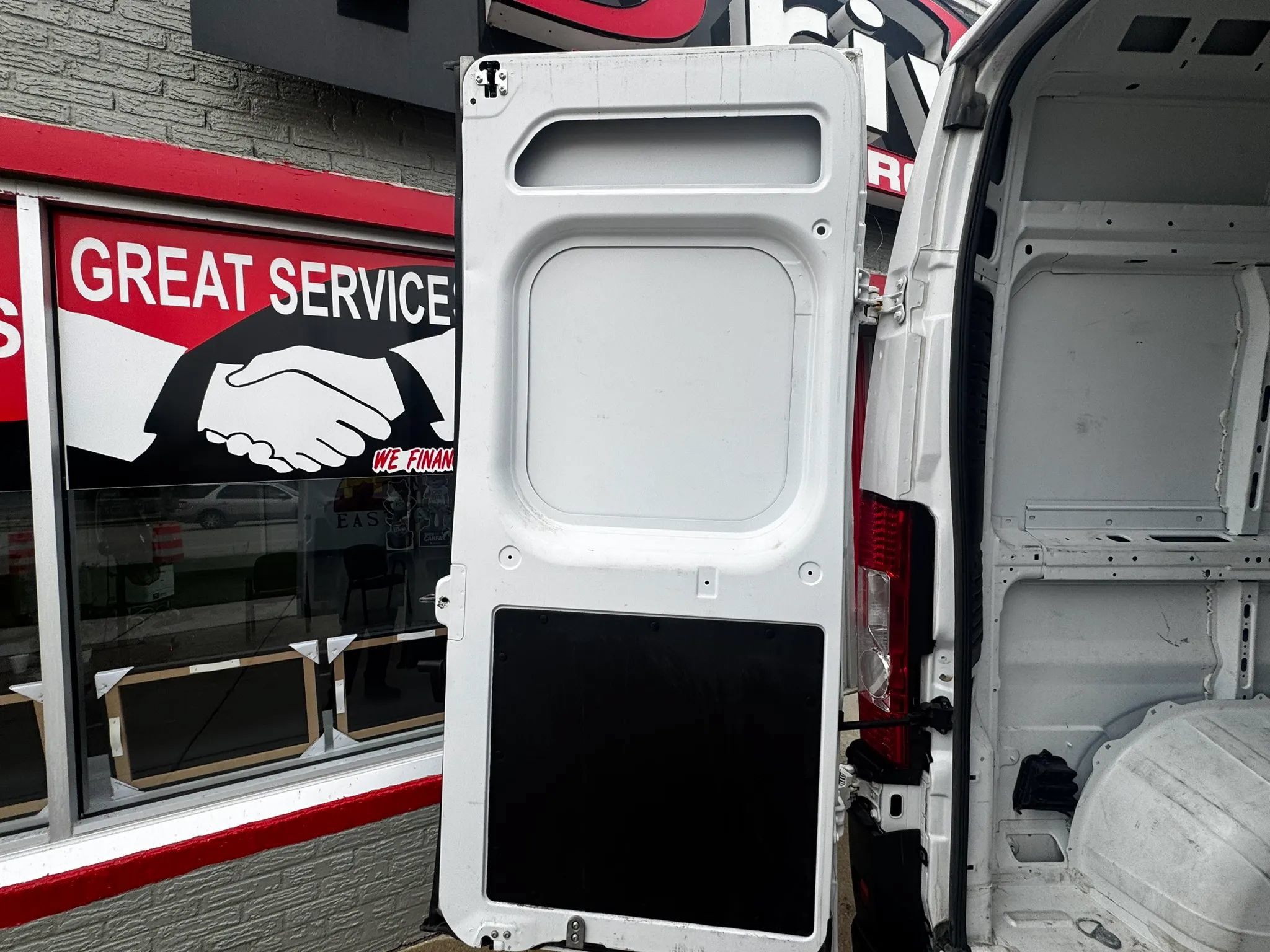 Used 2025 RAM ProMaster 2500 w/ Convenience Group FWD image 22