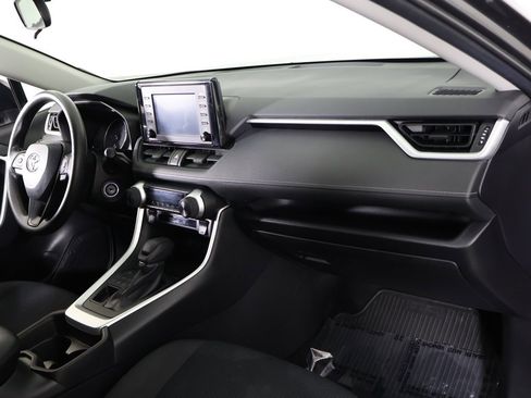 Used 2019 Toyota RAV4 LE image 25