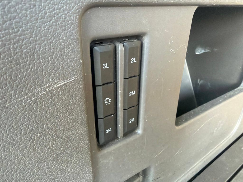 Used 2021 Ford Expedition Max Limited AWD/4WD image 37