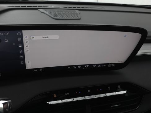 Used 2025 Buick Enclave Preferred image 21