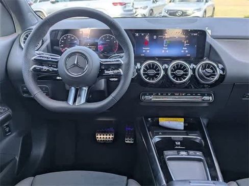 New 2025 Mercedes-Benz GLA 250 GLA 250 image 3