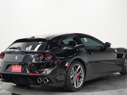 Used 2019 Ferrari GTC4Lusso T RWD image 9