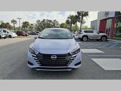 New 2025 Nissan Versa SV w/ Trunk Package FWD image 18