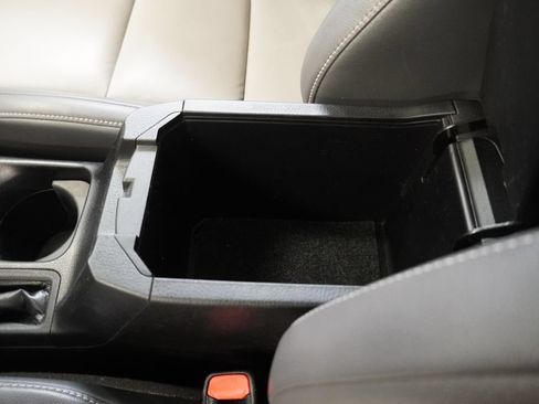 Used 2014 Toyota RAV4 Limited w/ Technology Package AWD/4WD image 22