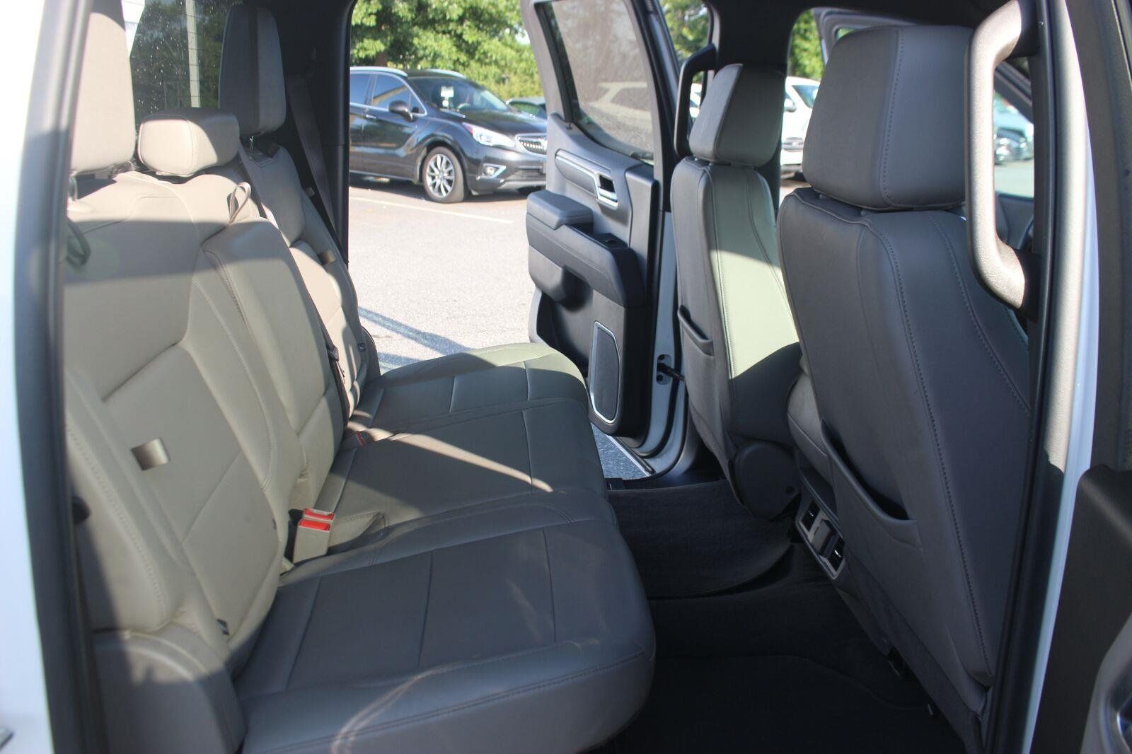 Used 2025 GMC Sierra 1500 SLT AWD/4WD image 36
