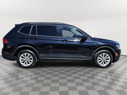 Used 2018 Volkswagen Tiguan S image 4