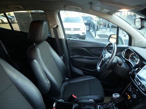 Used 2018 Buick Encore Preferred image 27