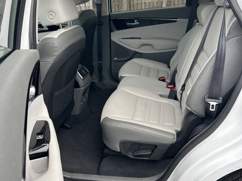 Used 2020 Kia Sorento SX image 18