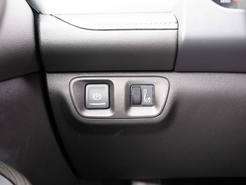 Used 2023 GMC Acadia SLT AWD/4WD image 10