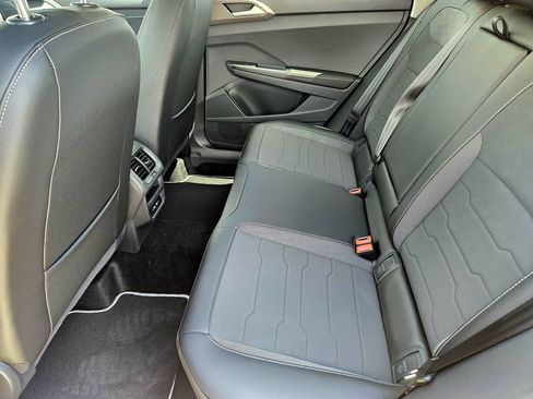 New 2026 Volkswagen Taos SE FWD image 27