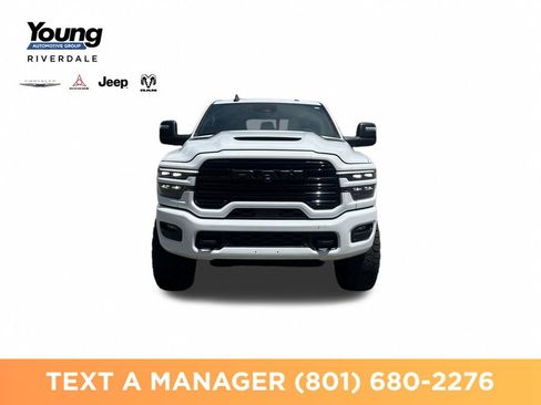 Used 2025 RAM 2500 Laramie AWD/4WD image 8