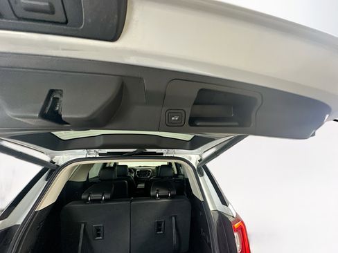 Used 2022 GMC Acadia Denali FWD image 30