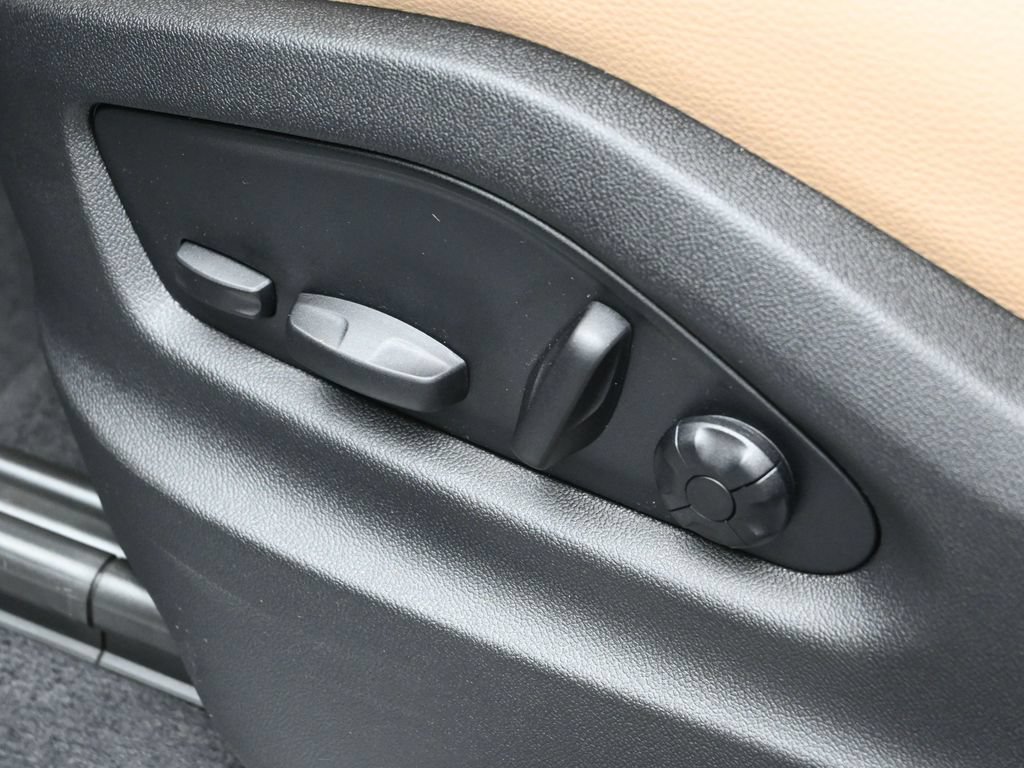 Certified 2026 Porsche Cayenne AWD/4WD image 15