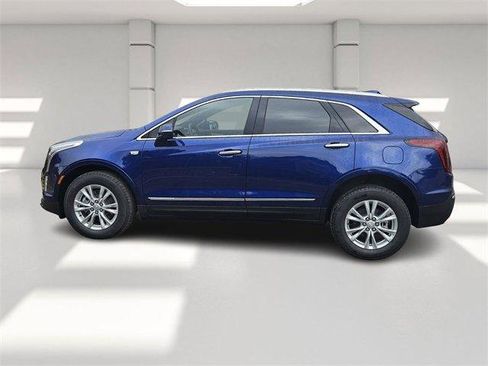 New 2026 Cadillac XT5 Luxury image 2