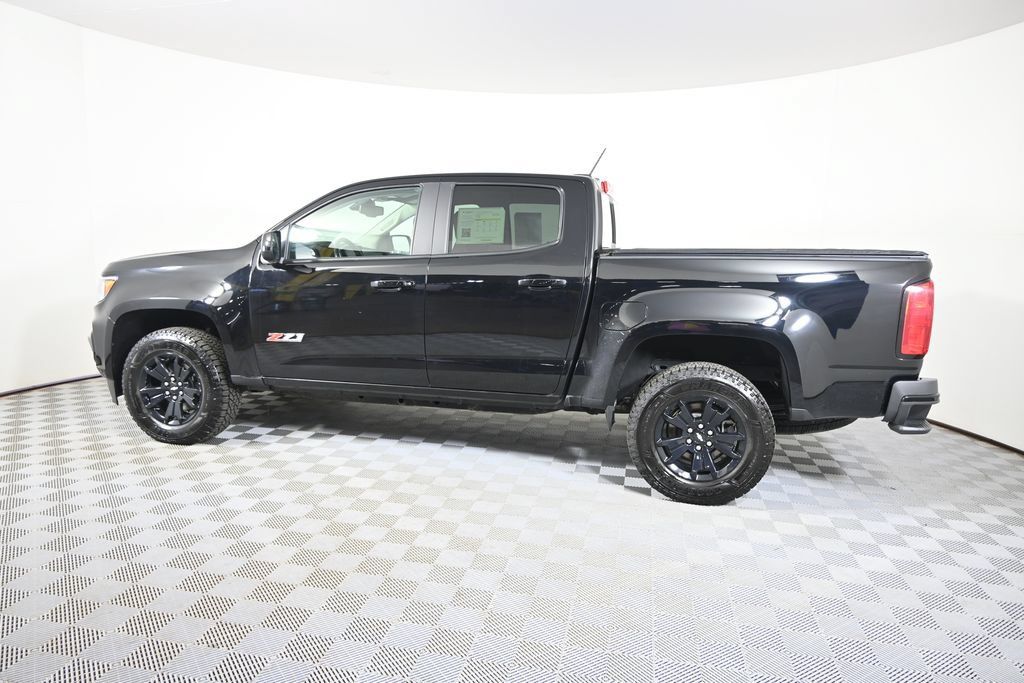 Used 2022 Chevrolet Colorado Z71 w/ Z71 Midnight Edition AWD/4WD image 3