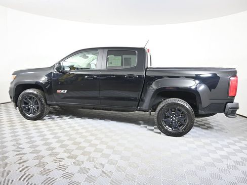 Used 2022 Chevrolet Colorado Z71 w/ Z71 Midnight Edition AWD/4WD image 3
