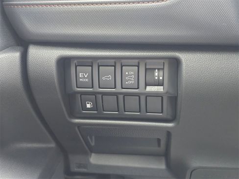 New 2025 Subaru Forester Touring image 18