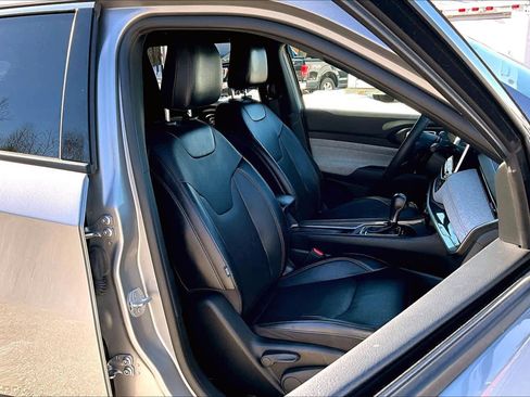 Used 2023 Jeep Compass Latitude w/ Sun and Sound Group image 8