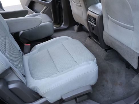 Used 2018 Chevrolet Traverse LT image 28