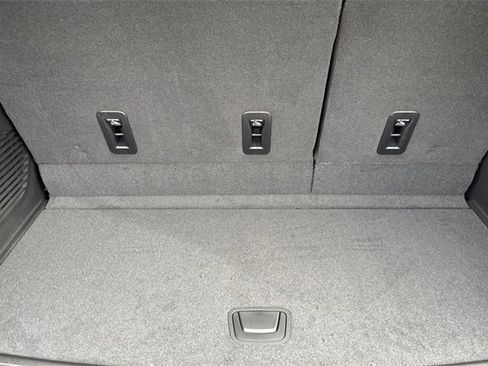 New 2026 GMC Yukon Elevation image 18