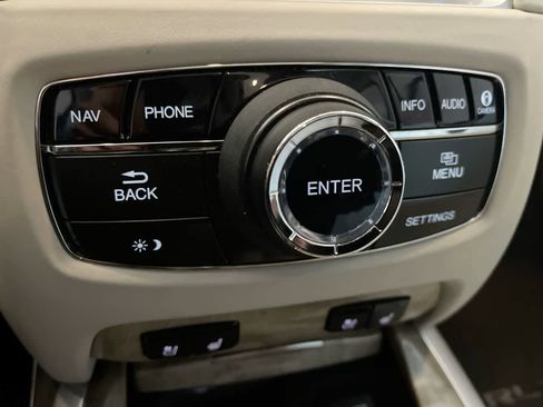 Used 2019 Acura RLX Sport Hybrid w/ Advance Pkg image 18