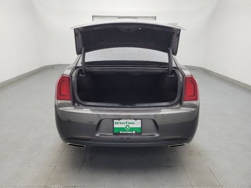 Used 2019 Chrysler 300 Touring w/ Sport Appearance Package RWD image 29