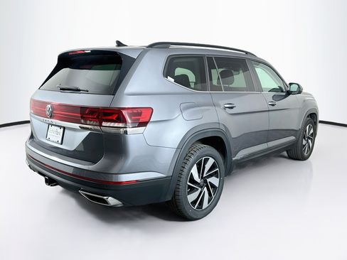 Used 2025 Volkswagen Atlas SE FWD image 9