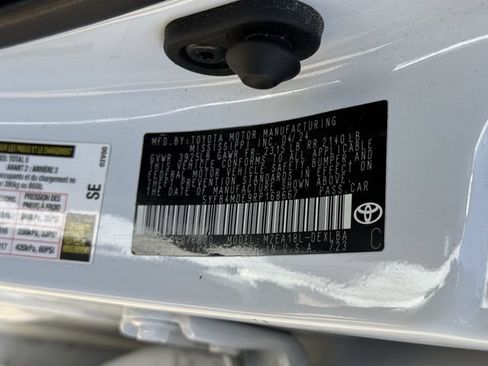 Used 2024 Toyota Corolla LE FWD image 31
