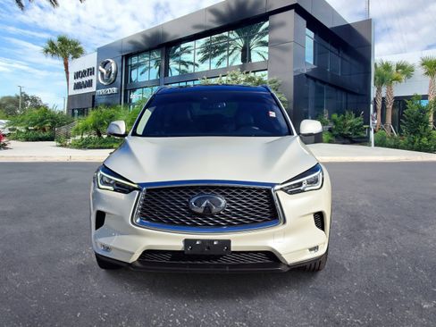 Used 2020 INFINITI QX50 Luxe w/ Navigation Package image 2