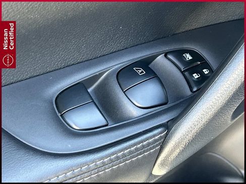 Certified 2022 Nissan Rogue Sport S FWD image 17