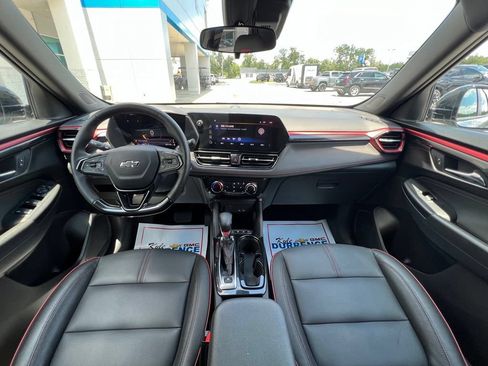 Used 2024 Chevrolet TrailBlazer RS w/ Driver Confidence Package AWD/4WD image 2