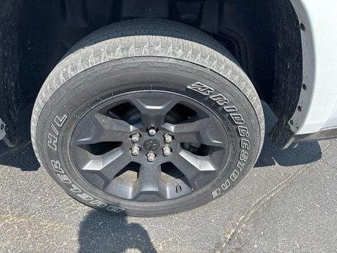 Used 2025 RAM 1500 Big Horn AWD/4WD image 6
