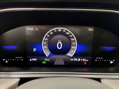 New 2025 Volkswagen Taos SE image 14