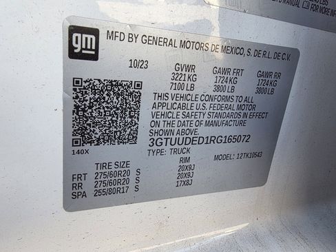 Used 2024 GMC Sierra 1500 SLT w/ SLT Premium Plus Package image 32