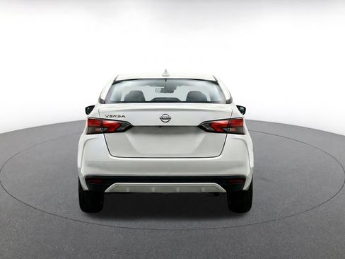 Used 2025 Nissan Versa SV FWD image 8