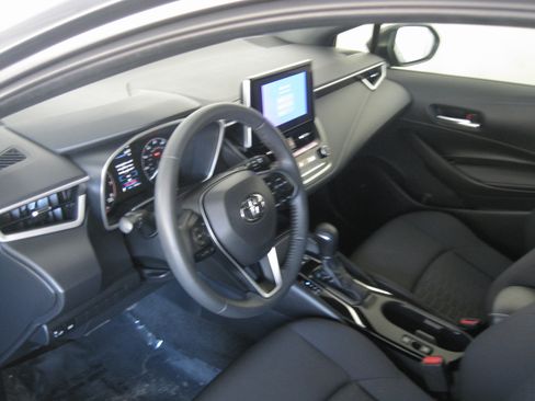 Used 2024 Toyota Corolla SE image 9