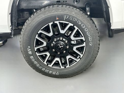 New 2026 RAM 2500 Limited w/ Towing Technology Group image 17