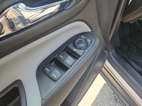 Used 2018 Chevrolet Equinox LS w/ LPO, Floor Liner Package FWD image 11