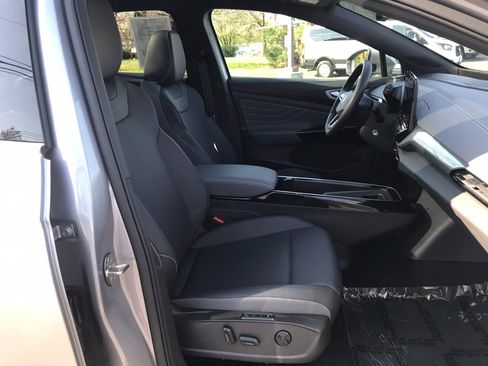 Used 2023 Volkswagen ID.4 Pro S image 52