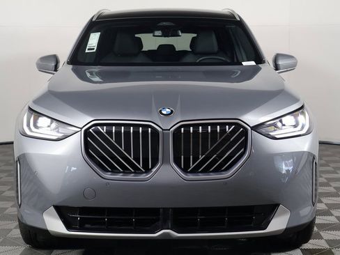 Used 2025 BMW X3 xDrive30i w/ Convenience Package image 2