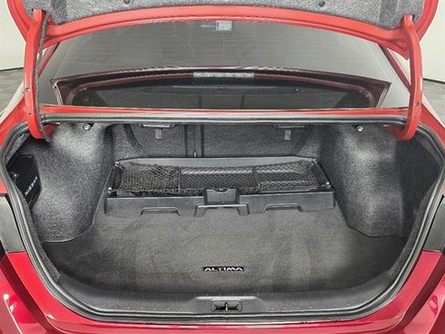 Used 2024 Nissan Altima 2.5 SR w/ SR Premium Package image 19