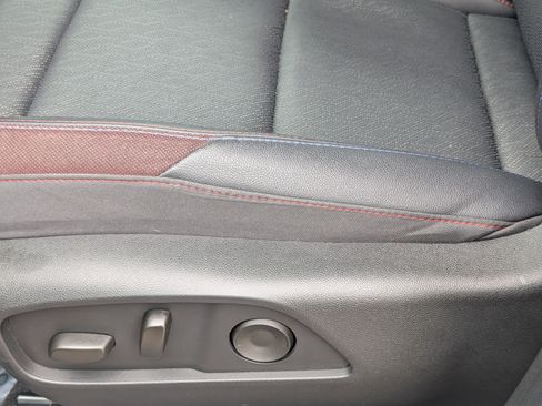 Used 2025 Chevrolet Equinox RS w/ Safety and Technology Package FWD image 11