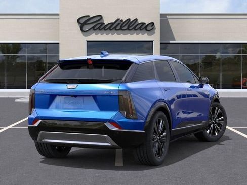 New 2026 Cadillac Optiq Luxury 2 image 4