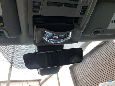 Used 2019 Toyota Highlander AWD V6 image 33