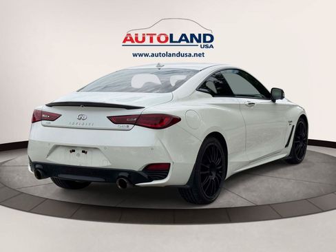 Used 2019 INFINITI Q60 Red Sport 400 AWD/4WD image 4