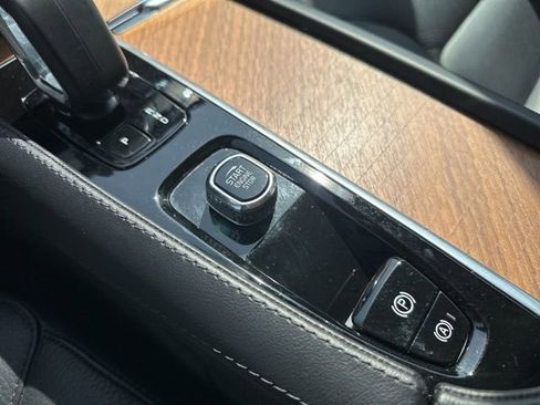 Certified 2023 Volvo XC90 B6 Plus w/ Protection Package Premier image 30