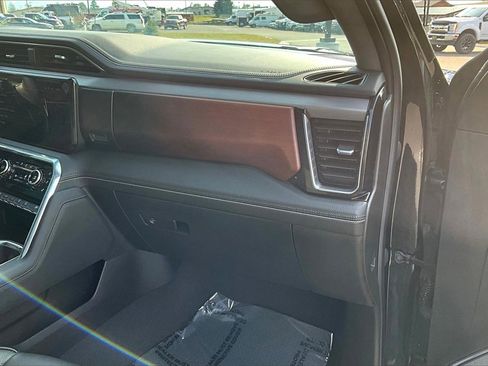 Used 2023 GMC Sierra 1500 Denali w/ Denali Reserve Package image 17