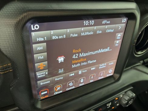 Used 2021 Jeep Gladiator Overland AWD/4WD image 31