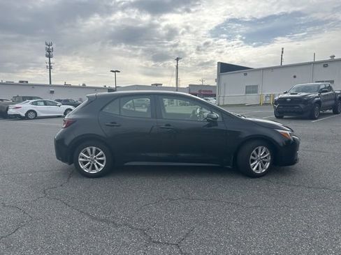 Used 2024 Toyota Corolla SE w/ SE Package image 7