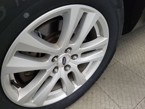 Used 2018 Ford Explorer XLT w/ Equipment Group 202A image 31